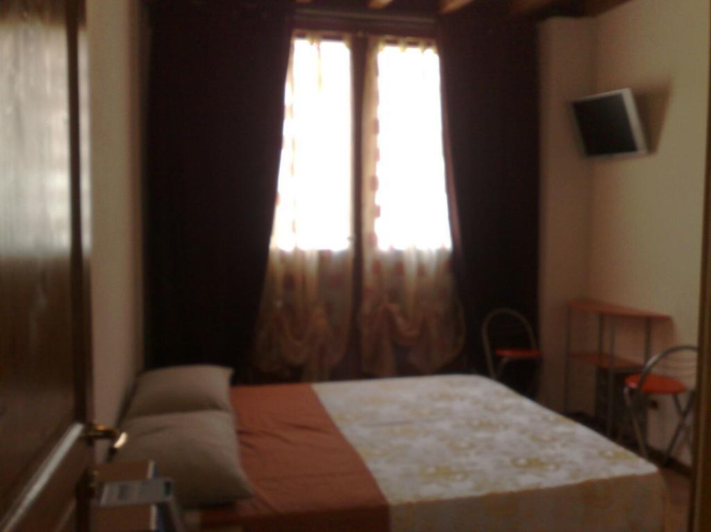 Via Toscana House Парма Стая снимка